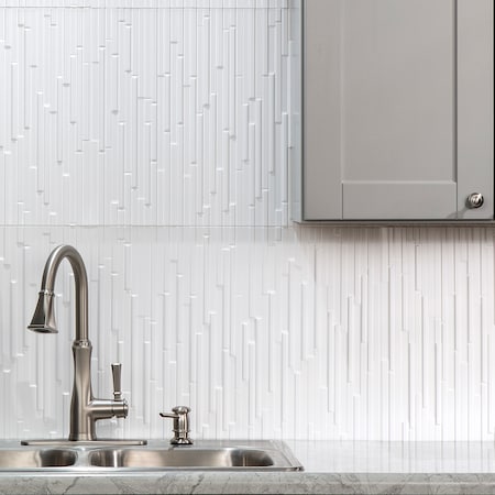 Fasade 18in x 24in Skyline Gloss White Backsplash Panel 5pk