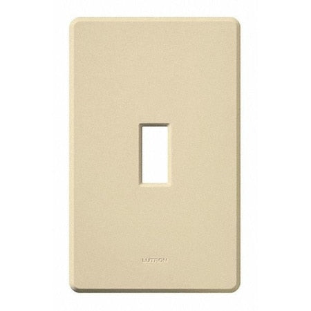 Traditional Fassada Wall Plates, Number of Gangs: 1 Gloss Finish, Ivory